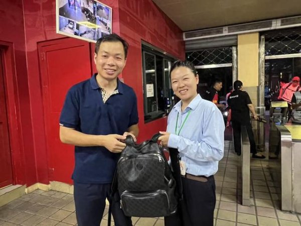 股票配资平台的行情 上海轮渡提醒：天热出行要心静，不要成为“马大哈”